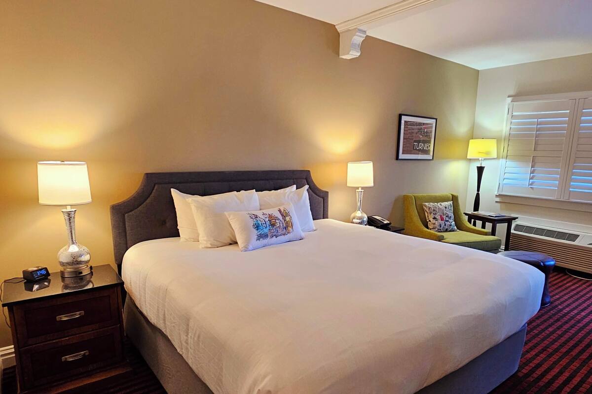 Classic-huone, parveke, näköala puutarhaan