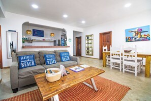 Living area - 4 Bedroom Oceanview in Private Villa (San Pedro)