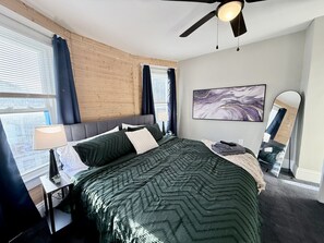 3 habitaciones, escritorio, tabla de planchar con plancha y wifi 