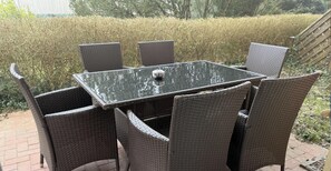 屋外ダイニングエリア