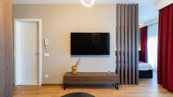 Luxe suite, balkon, uitzicht op stad