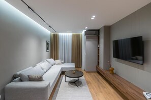 Luxury Apartment, Balcony, City View | Living area