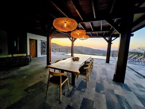 Outdoor dining - Costa Rica Jungle Luxury 5 Bedrooms Beach with Pacific Ocean Views (San Jose, Pinilla)