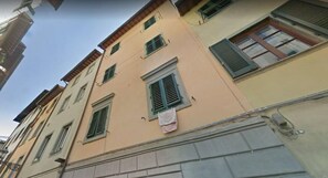 Exterior detail - Campuccio 21 (Florence)