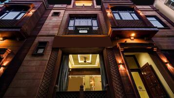 House | Exterior detail