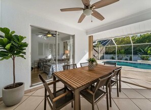 Outdoor dining - Renovated Naples Home, Heated Pool/Spa, Near 5th Ave & Beaches, High Walkability (Naples)