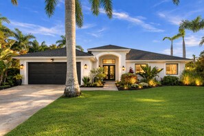 Exterior - Renovated Naples Home, Heated Pool/Spa, Near 5th Ave & Beaches, High Walkability (Naples)