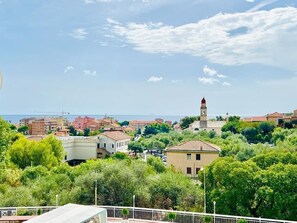 Property grounds - Cozy studio apartment 500 m from the sea (San Bartolomeo al Mare)