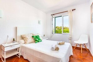 3 bedrooms, iron/ironing board, free WiFi, bed sheets - Villa Miguels by Villa Plus (Es Mercadal)