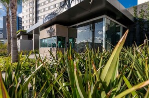 Exterior detail - Modern & Vista 11th Floor: Bourbon Teresópolis Side (Porto Alegre)