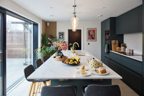 Modern 5 bed Countryside Home with Stunning Views