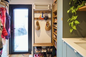 Interior - Modern 5 bed Countryside Home with Stunning Views (Wigginton)