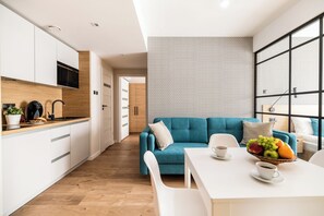 Dining - Krakow Square Residence - Two-bedroom Apartment (Kraków)