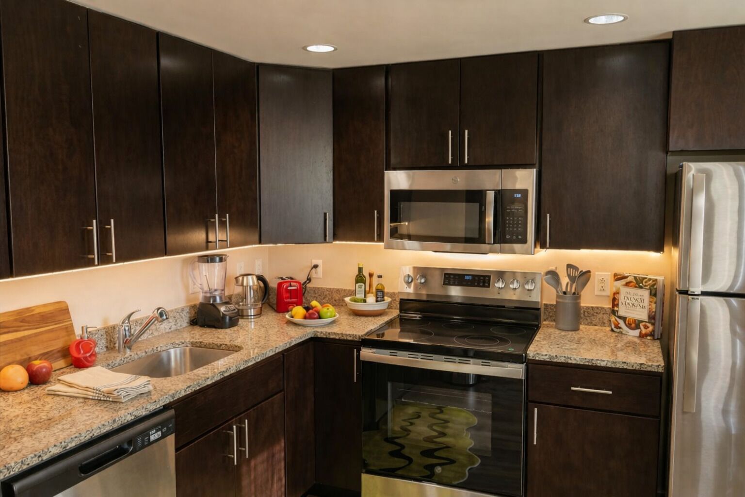 Standard Apartment, 2 Bedrooms | Private kitchen