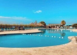 Innenpool, Außenpool