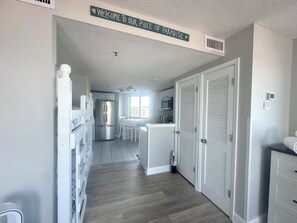 Interior - Direct Ocean Front Studio condo in Myrtle Beach Resort ~ Newly updated  (Myrtle Beach)