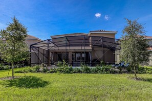 Exterior - Large Open-concept Home With Private Pool, Pool Table-dogs Welcome (Davenport)
