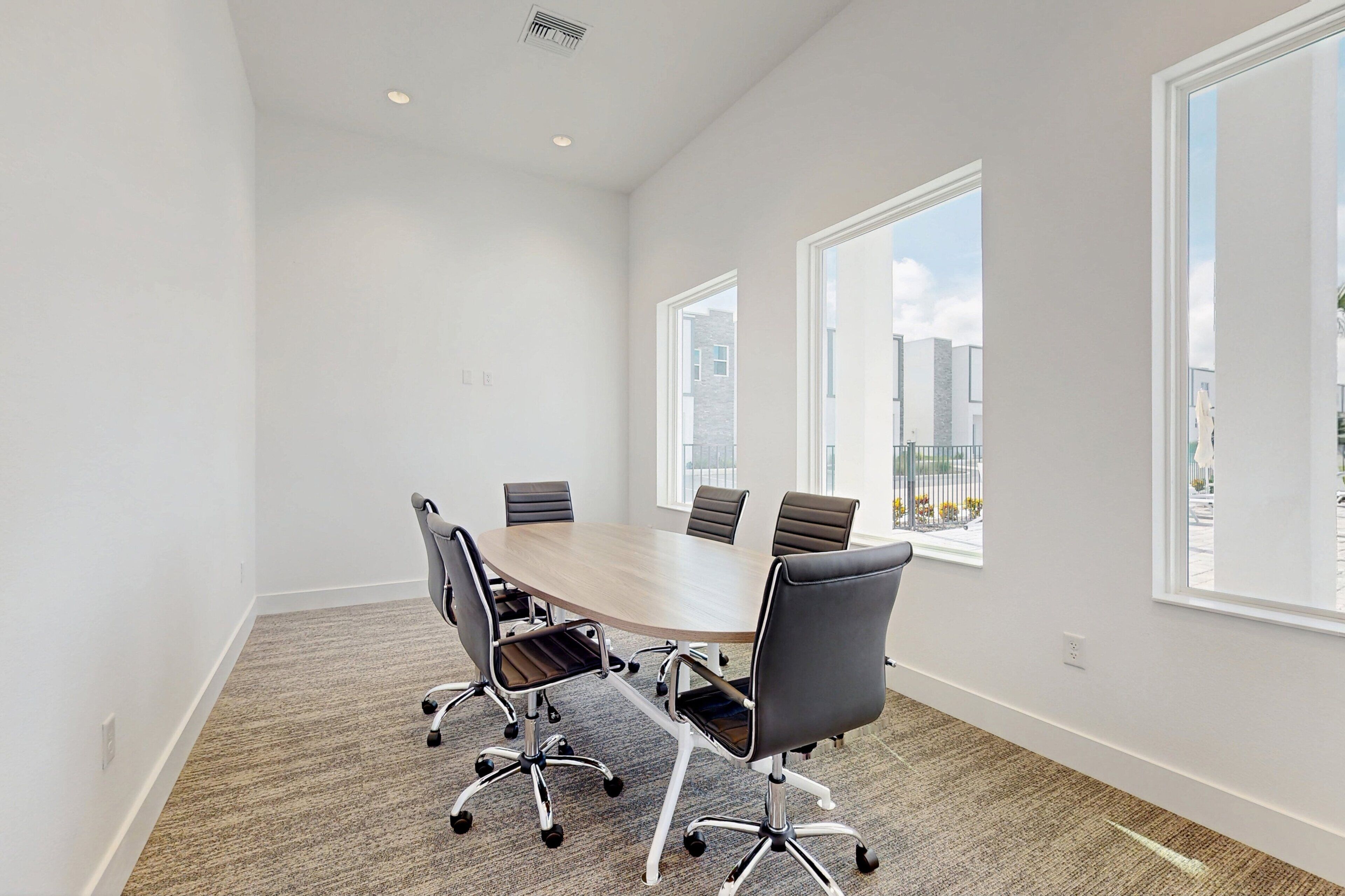 Hus, flere senger, adgang til basseng, bassengutsikt (Azur Resort 609) | Spiseområde