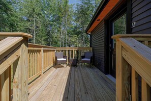 Terrace/patio - 1 BR Peaceful Loft in Ellsworth! [Sable Loft] (Ellsworth)