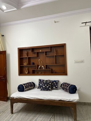 Interior - 3-bedroom apartment in charming Jaipur with cool AC comfort (Jaipur)