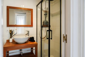 Bathroom - Casa Miranda in Comillas: Family-Friendly Apartment Near the Beach (Ruilobuca)