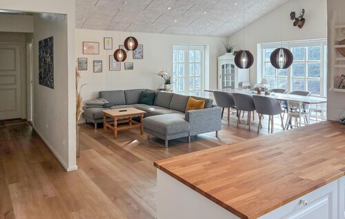 4 bedroom lovely home in Malling