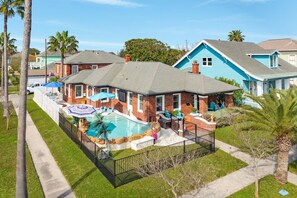 Exterior - Charmed Lagoon (Galveston)