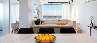 L RESIDENCES & Suites