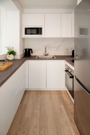 Private kitchen - L RESIDENCES & Suites (Larnaca)