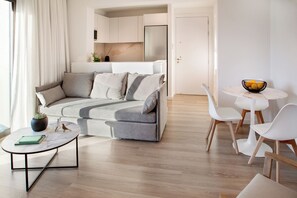 Living area - L RESIDENCES & Suites (Larnaca)