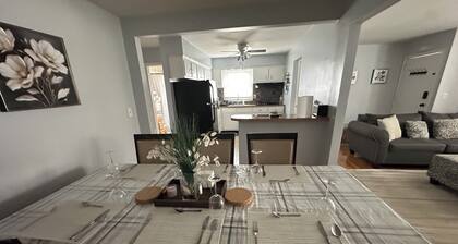 3 bed/1.5 bath house in down town Rockville Centre with free parking and laundry