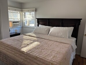 Room - 3 bedroom house in pleasant Rockville Centre with AC (Rockville Centre)