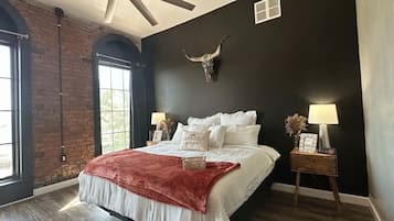 1 bedroom, desk, free WiFi, bed sheets