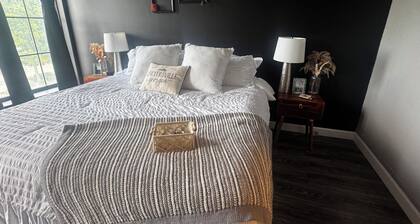 Historic Downtown Loft in Cartersville