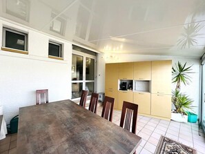 Dining - Apartment for 6 people, 50 m from the coastal path and 500 m from Fort-Bloqué beach, Wi-Fi,... (PLOEMEUR)