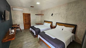 Basic Double Room, 2 Queen Beds