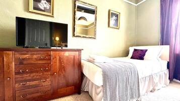 House, Multiple Beds, Kitchen, Garden View