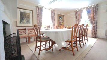 House, Multiple Beds, Kitchen, Garden View | Dining