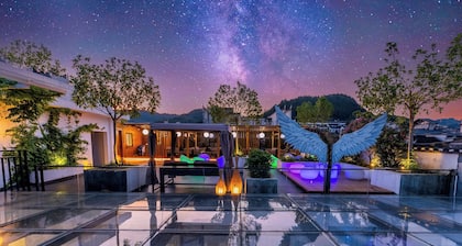 12C Baiyujing Hot Spring Resort Furong