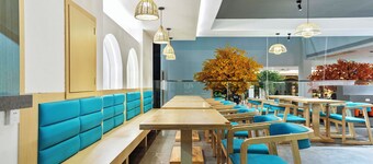 12C Baiyujing Hot Spring Resort Furong