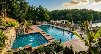 Eleven's Perch: Tree Top-Lake-Pools-Pickle Ball-Golf nearby