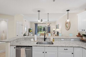 Interior - Bright Beach Condo, Pool, Spa, Comfy Beds, Patio (St. Augustine)