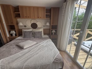 Room - Mobile home with access ramp - 4 guests (Grayan-et-l'Hôpital)