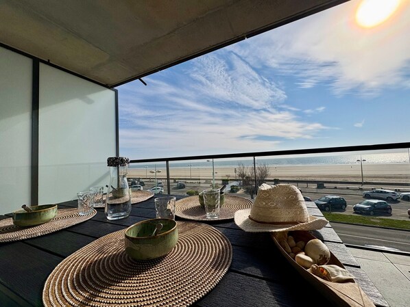 Outdoor dining - Apartment, parking - 6 guests, sea view (Saint-Jean-de-Monts)