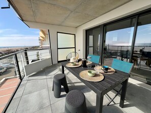 Outdoor dining - Apartment, parking - 6 guests, sea view (Saint-Jean-de-Monts)