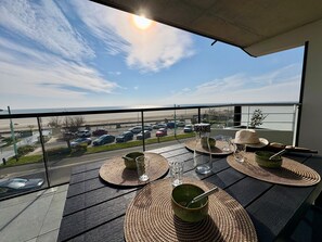 Outdoor dining - Apartment, parking - 6 guests, sea view (Saint-Jean-de-Monts)