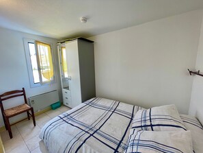 Room - Cottage near beach, pets welcome - 4 guests (Bretignolles-sur-Mer)