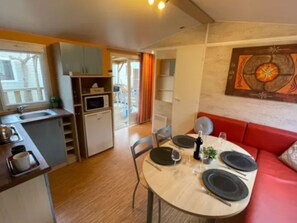 Dining - Comfortable mobile home - 5 guests (Grayan-et-l'Hôpital)