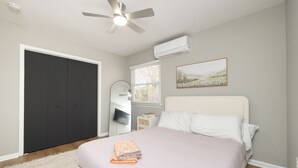 Unclassified image, 5 of 6, button - Earth & Ember -Cottage House Retreat! (Richmond)