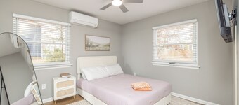 Earth & Ember -Cottage House Retreat!